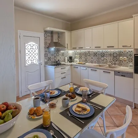 Dina Apartment