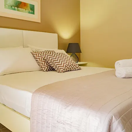 Апартаменты Dina *