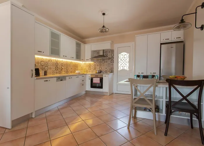 Dina Апартаменты *