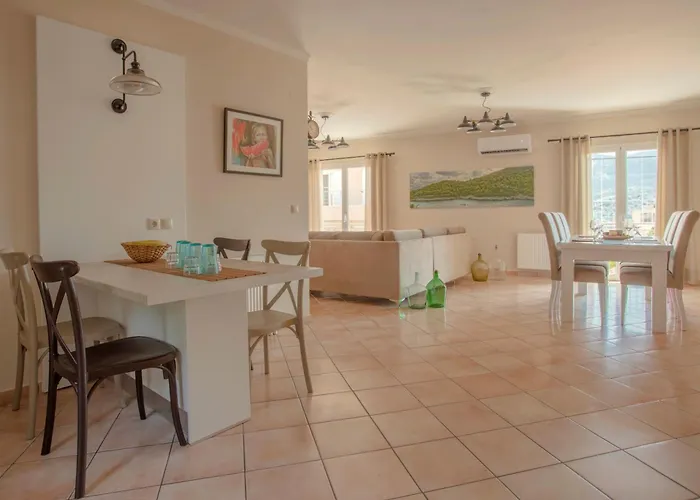 Dina * Аргостолион