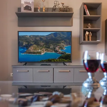 Dina * Argostoli (Kefalonia)