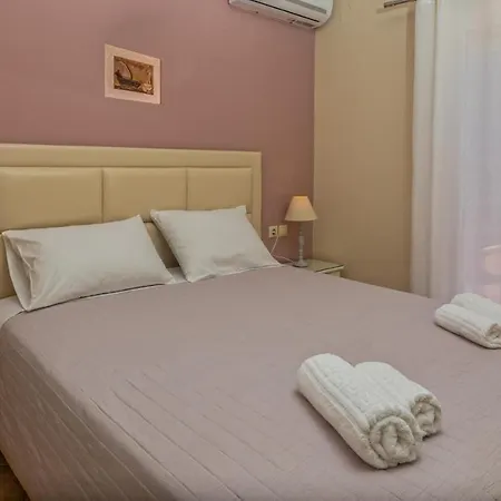 Dina Argostoli (Kefalonia)