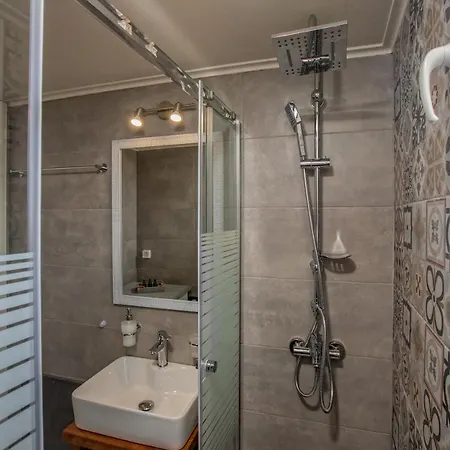 Dina Argostoli (Kefalonia)