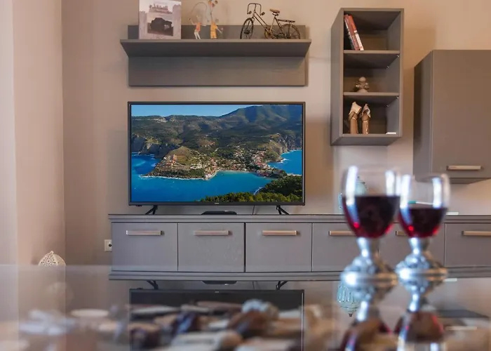 Dina * Argostoli (Kefalonia)