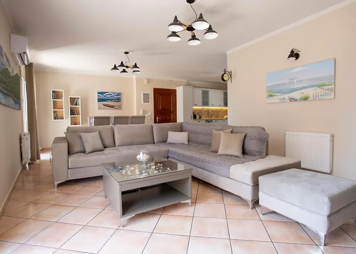 Dina Argostoli (Kefalonia)